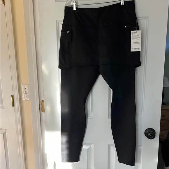 Athleta High Traverse Black Skirted Leggings, Size L - Picture 4 of 10